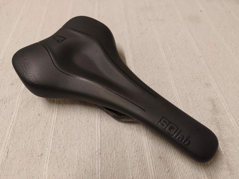 Sedlo 612 ERGOWAVE R Carbon