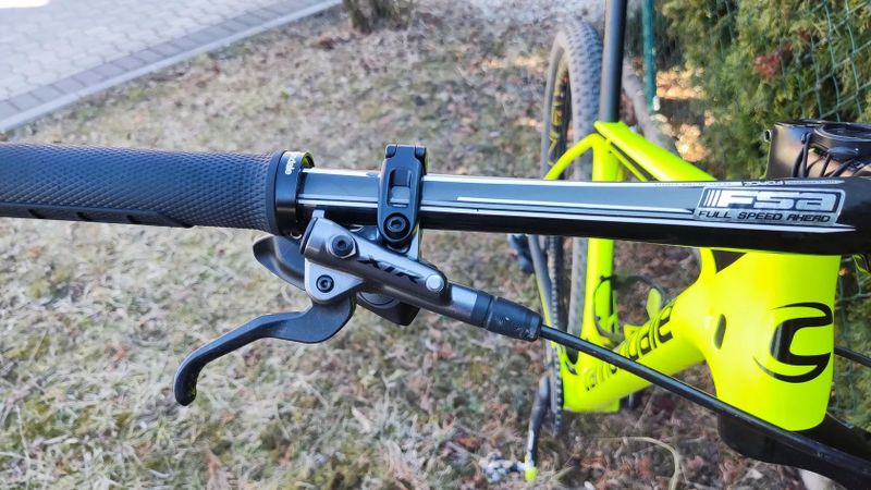 Brzdy Shimano XTR (karbonové brzdové páky)