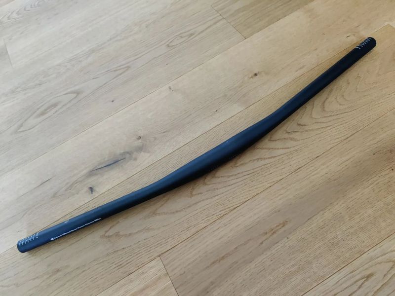 prodám MTB řídítka Bontrager Comp s gripy Bontrager XR trail Comp 