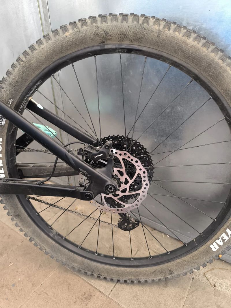Norco Fluid A4 Black 29-L