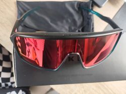 Oakley Sutro matte trans balsam fade