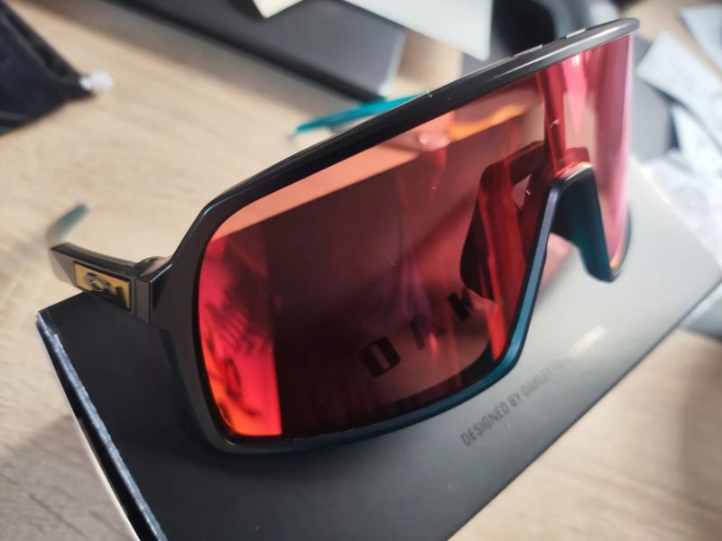 Oakley Sutro matte trans balsam fade