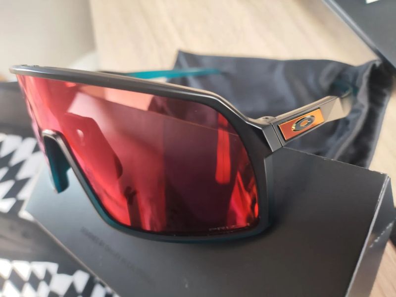 Oakley Sutro matte trans balsam fade