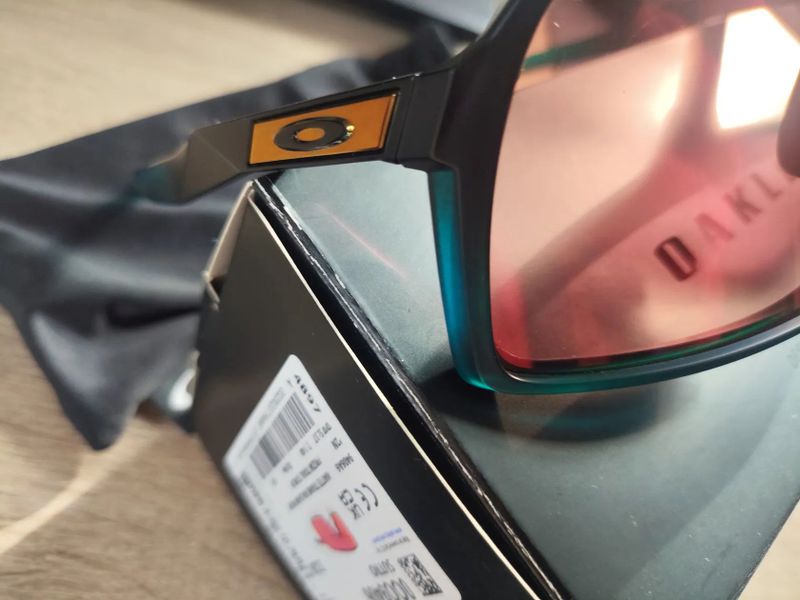 Oakley Sutro matte trans balsam fade