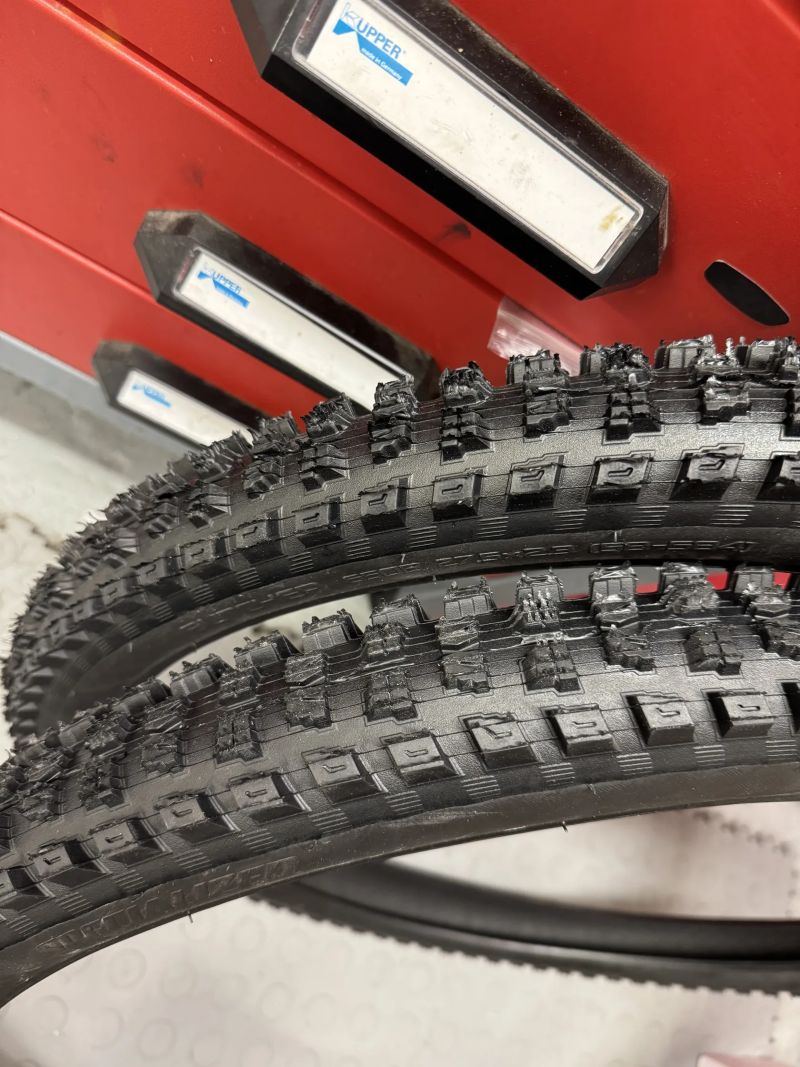 Ráfky,kotouče,pláště specialized