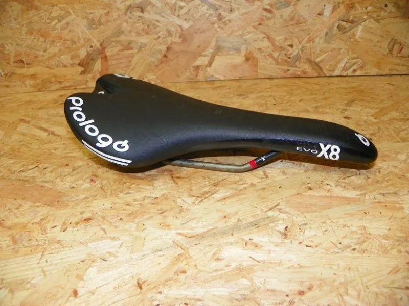 Cyklistické sedlo Prologo Nago Evo X8