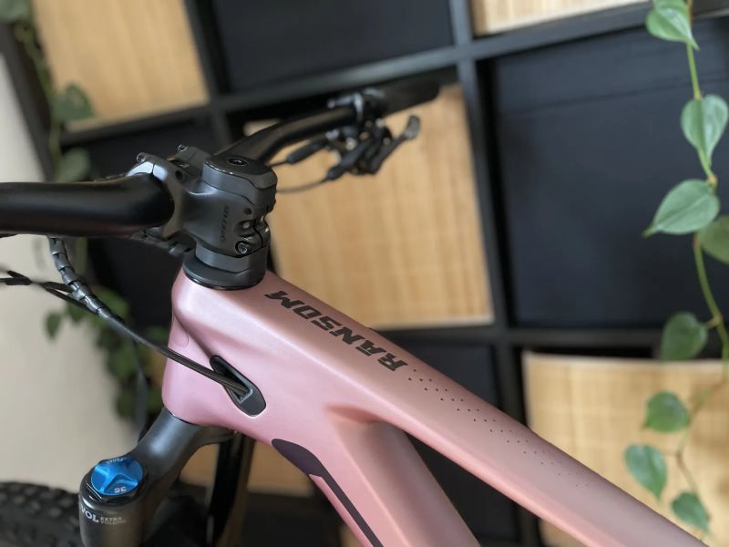 Scott Contessa Ransom 910 / HMX carbon / vel.S