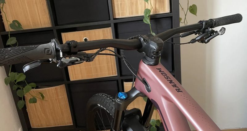 Scott Contessa Ransom 910 / HMX carbon / vel.S
