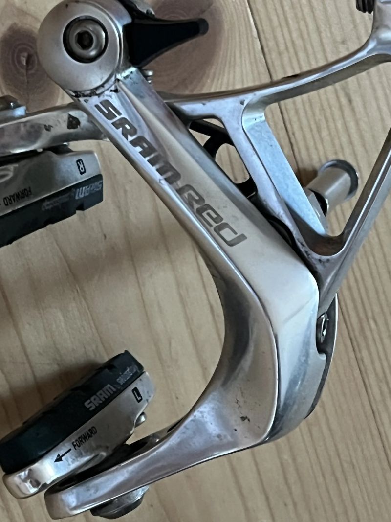 čelisťové brzdy Sram RED aero