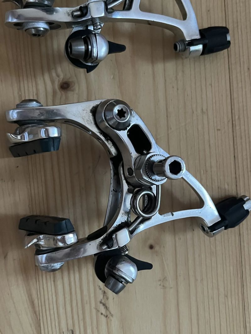 čelisťové brzdy Sram RED aero