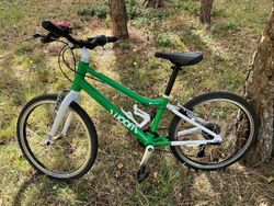 Woom 4 20" Lehké dětské kolo do 130 cm