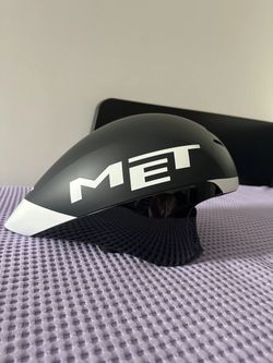 Aero přilba MET