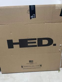 Prodám disk HED včetně pláště, kazety Shimano a kotouče. Na disku je najeto zhruba 100km. Top stav.