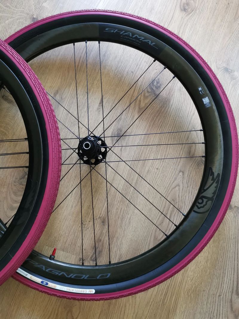 Zapletená kola CAMPAGNOLO Shamal Carbon DB C21 2WF Disc-Bezdušové-Top Zánovní stav