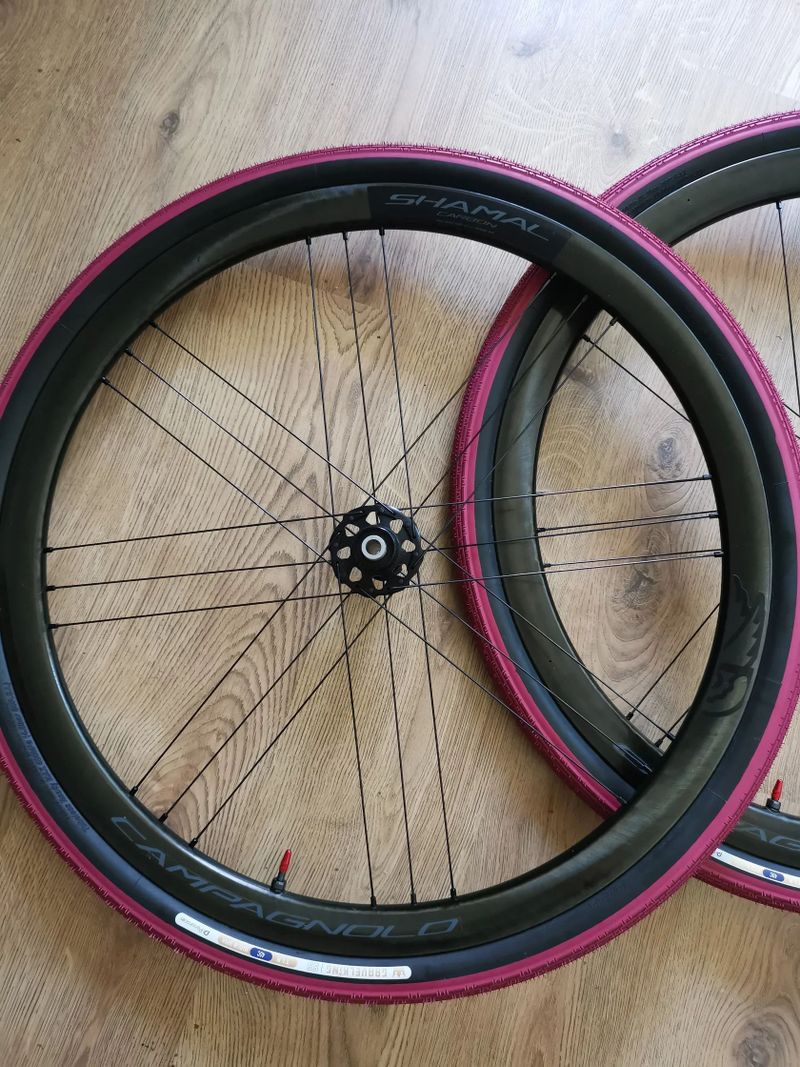Zapletená kola CAMPAGNOLO Shamal Carbon DB C21 2WF Disc-Bezdušové-Top Zánovní stav