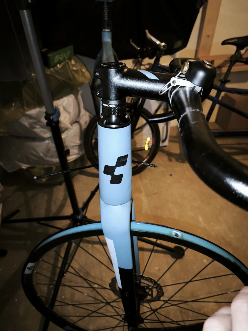 Prodám gravel Cube Nuroad Race chybí jen sada