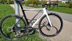 Prodám stavěné kolo Thrust FM035