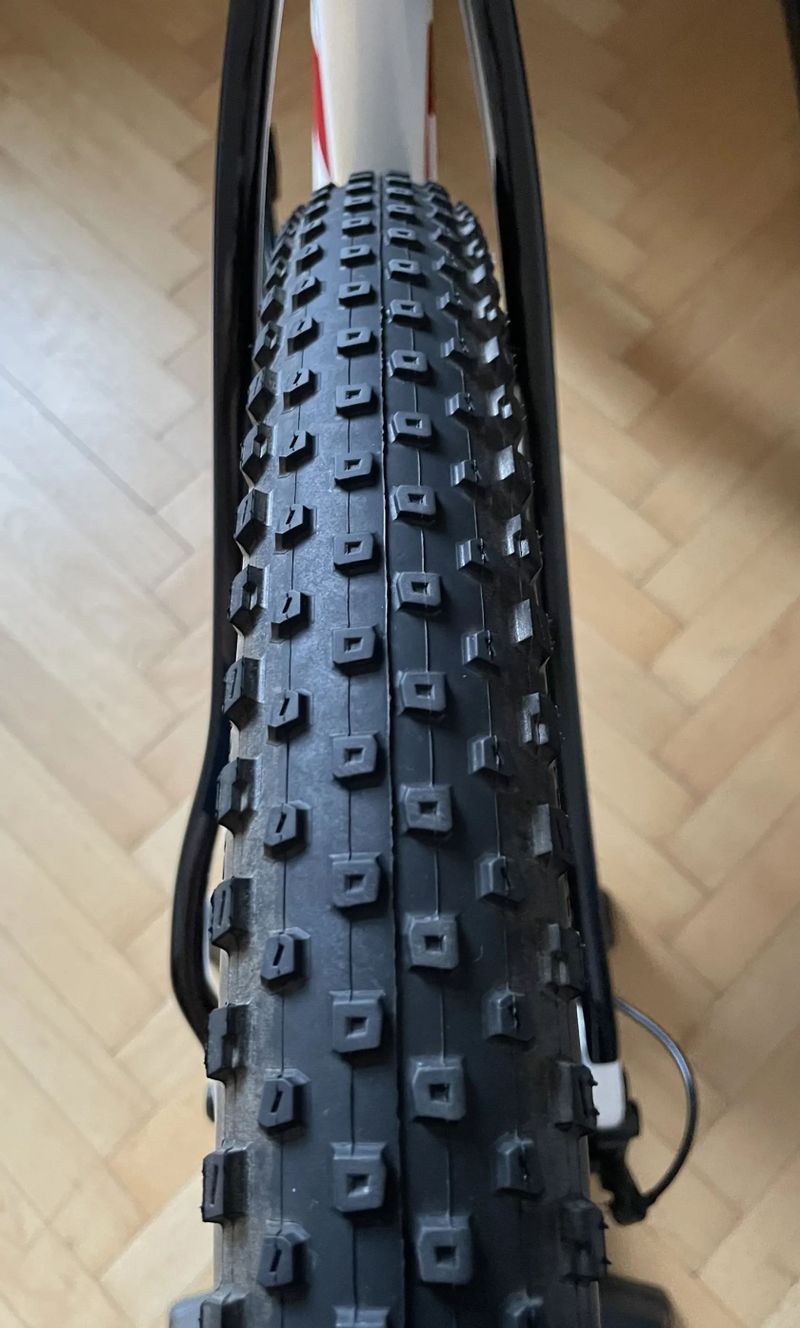 Trek Procaliber 9.8 / Crystal White / vel.L / XT 1x12 / 10kg