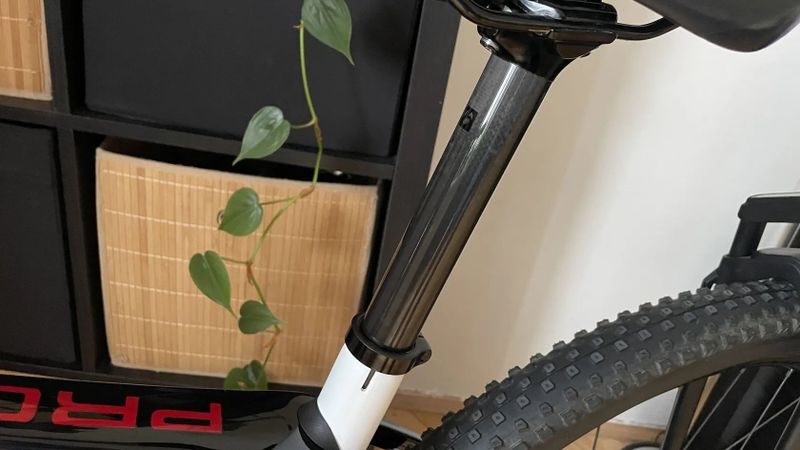 Trek Procaliber 9.8 / Crystal White / vel.L / XT 1x12 / 10kg