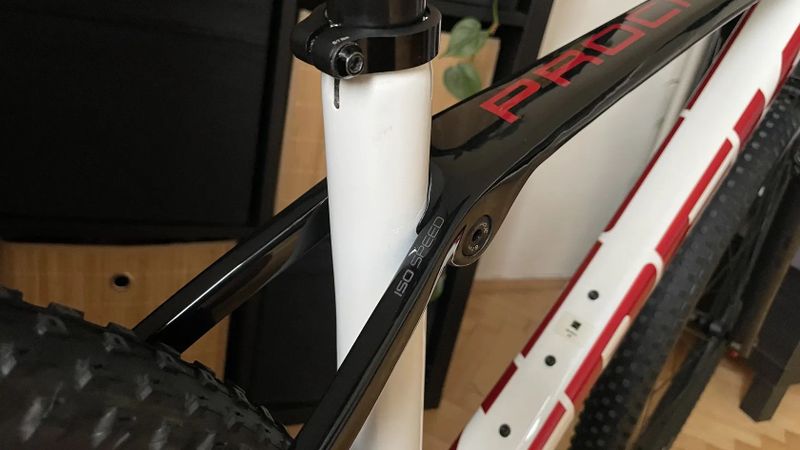 Trek Procaliber 9.8 / Crystal White / vel.L / XT 1x12 / 10kg