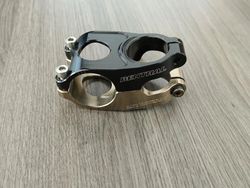 Představec RENTHAL Duo 31.8 mm, délka 40 mm, PC 2690 Kč