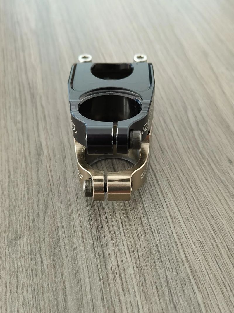 Představec RENTHAL Duo 31.8 mm, délka 40 mm, PC 2690 Kč