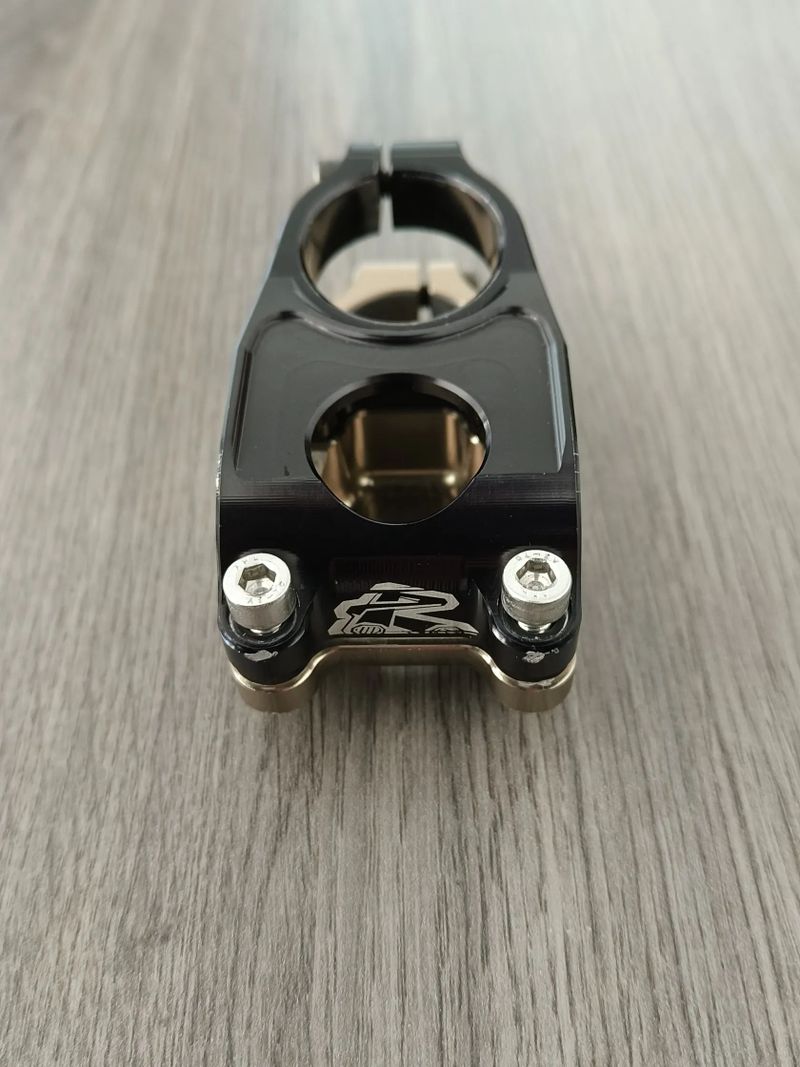 Představec RENTHAL Duo 31.8 mm, délka 40 mm, PC 2690 Kč