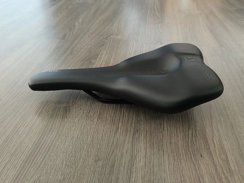 SQlab 610 Ergolux Active, TOP STAV, PC 3690 Kč