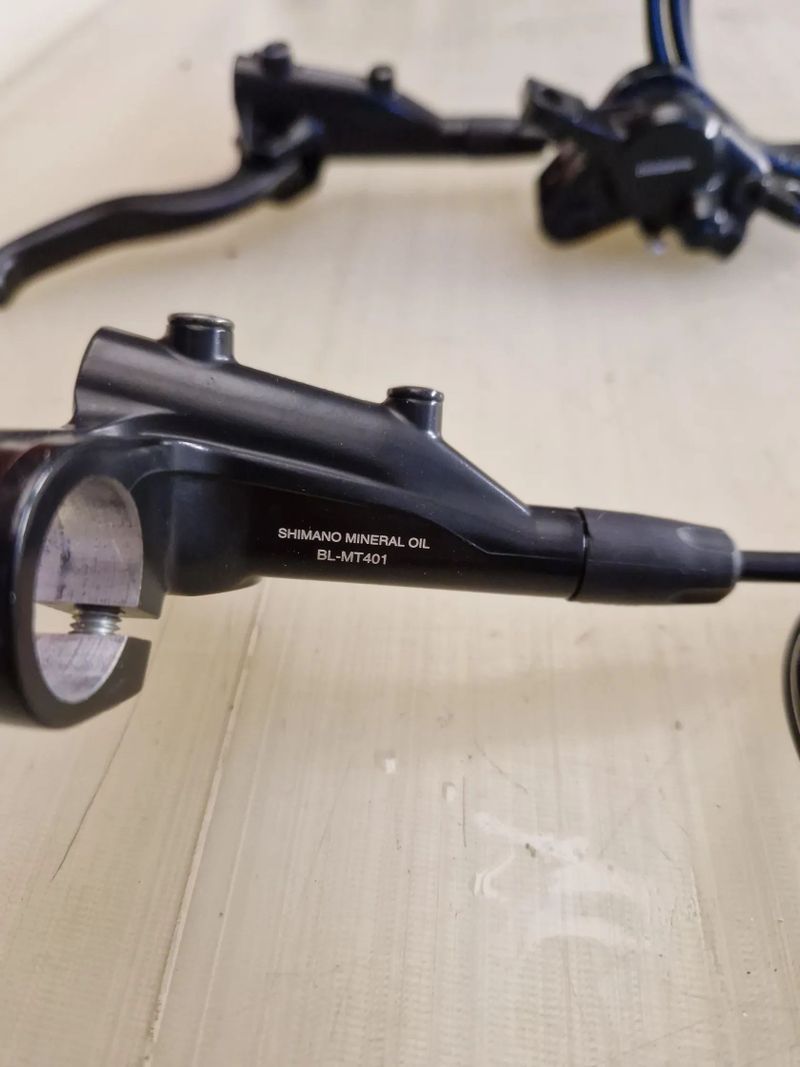 Brzdy Shimano MT-401 s kotouci