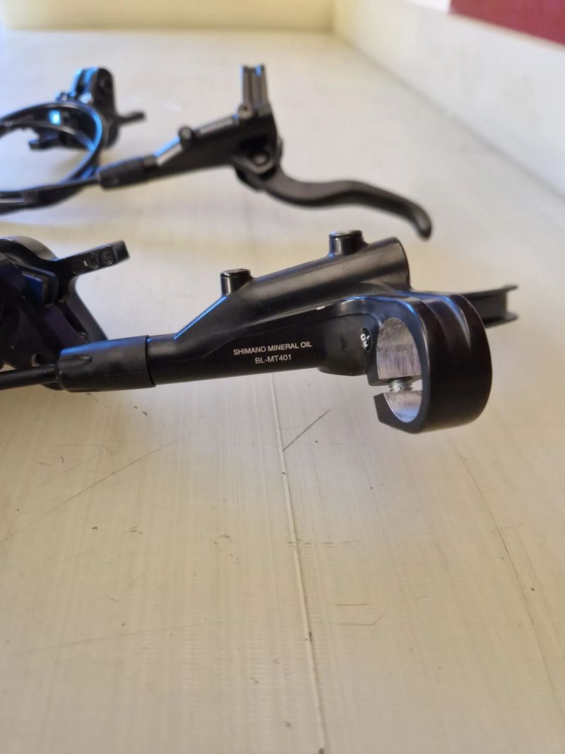 Brzdy Shimano MT-401 s kotouci