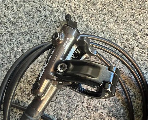 Brzdy Shimano XT BR-M8220 - set - přední a zadní, destičky Galfer fialové