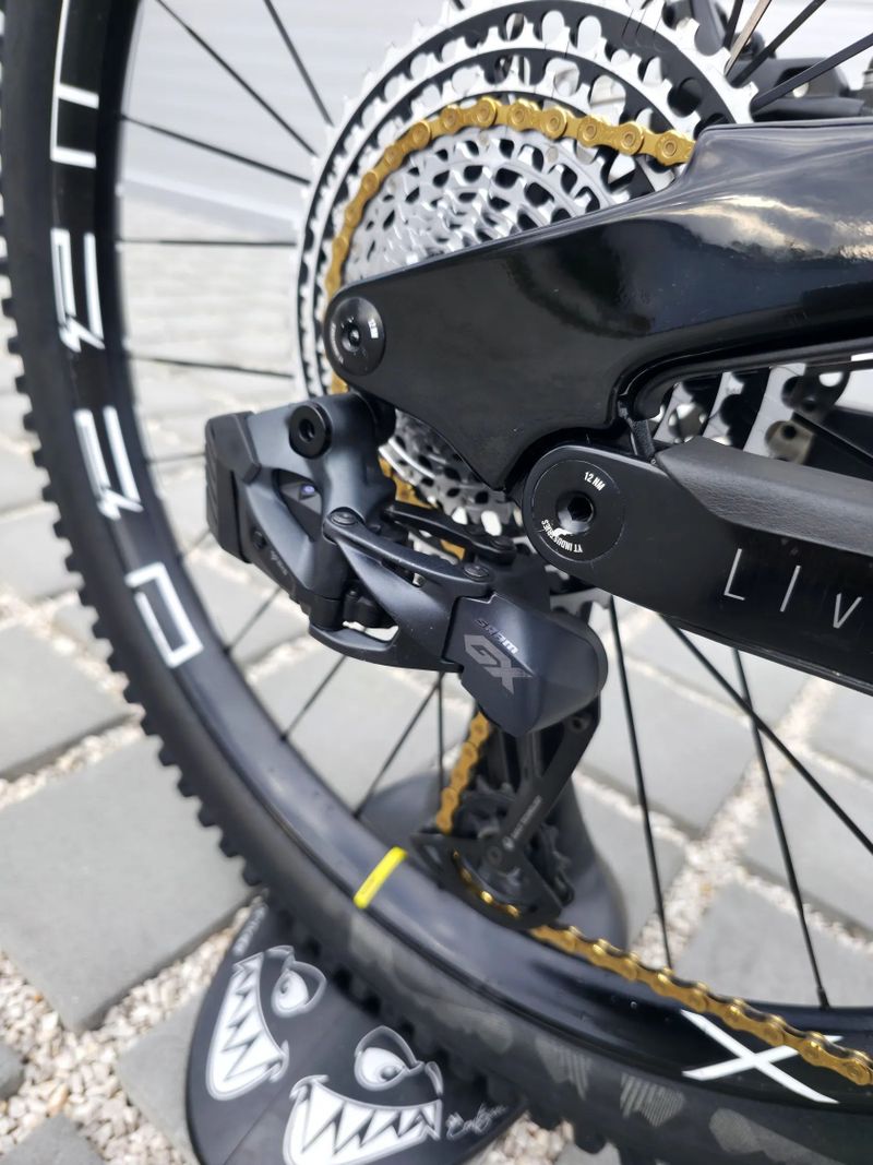 Elektrokolo YT Industries Decoy CF Pro Carbon 29″ velikost XL (L)