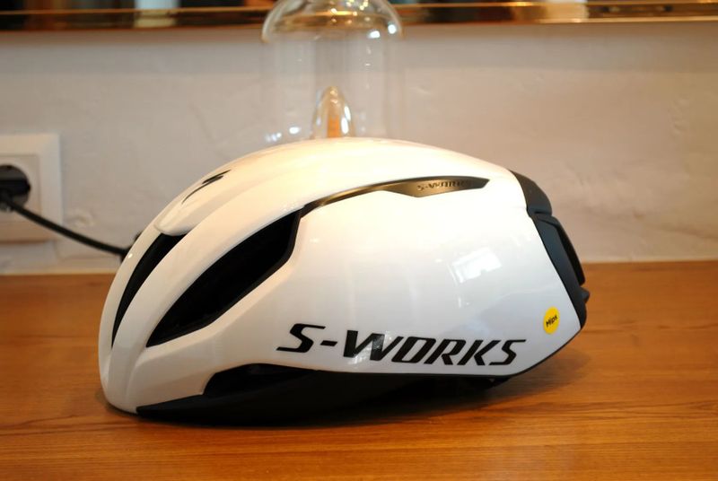 Specialized Evade 3 MIPS L