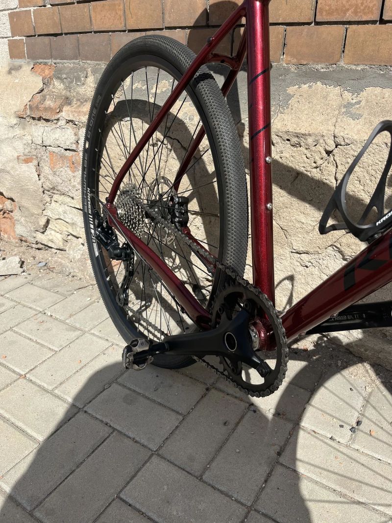Kross Esker najeto cca. 500km nove komponenty 