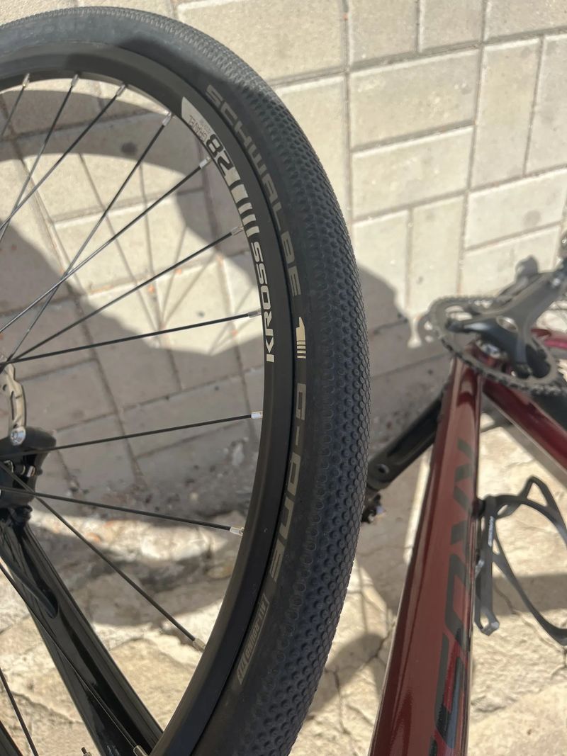 Kross Esker najeto cca. 500km nove komponenty 