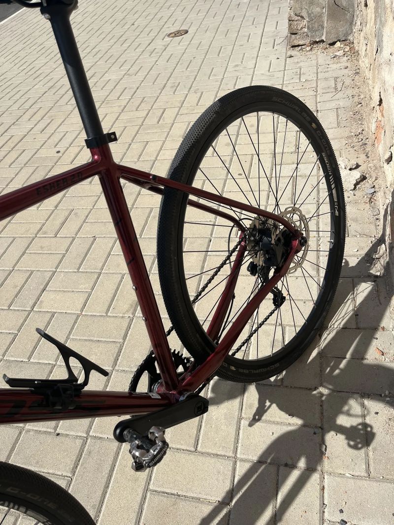 Kross Esker najeto cca. 500km nove komponenty 