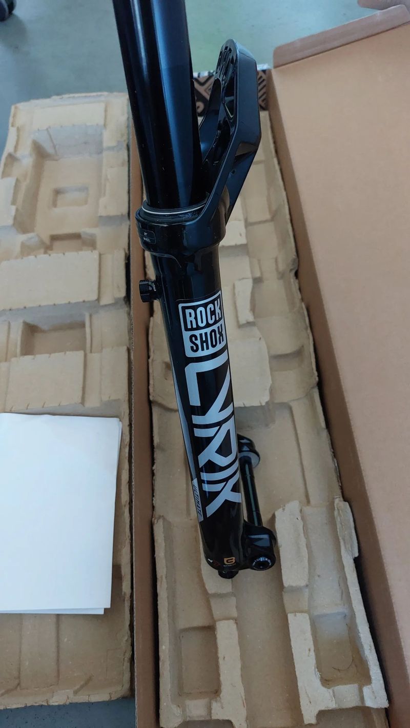 Rock Shox lyrik ultimate charger 3.1 rc2 29 160mm