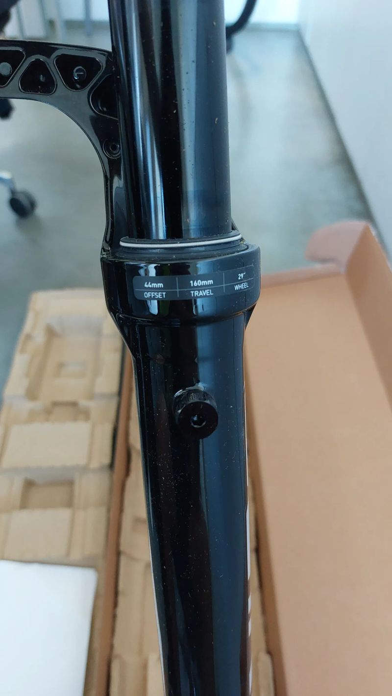 Rock Shox lyrik ultimate charger 3.1 rc2 29 160mm