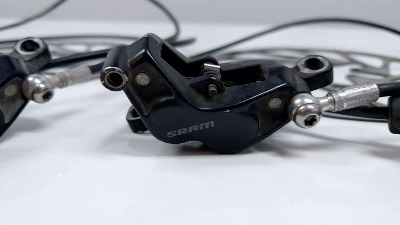 Brzdy SRAM G2 RSC, přední/zadní, 4-pístkové + kotouče 203mm