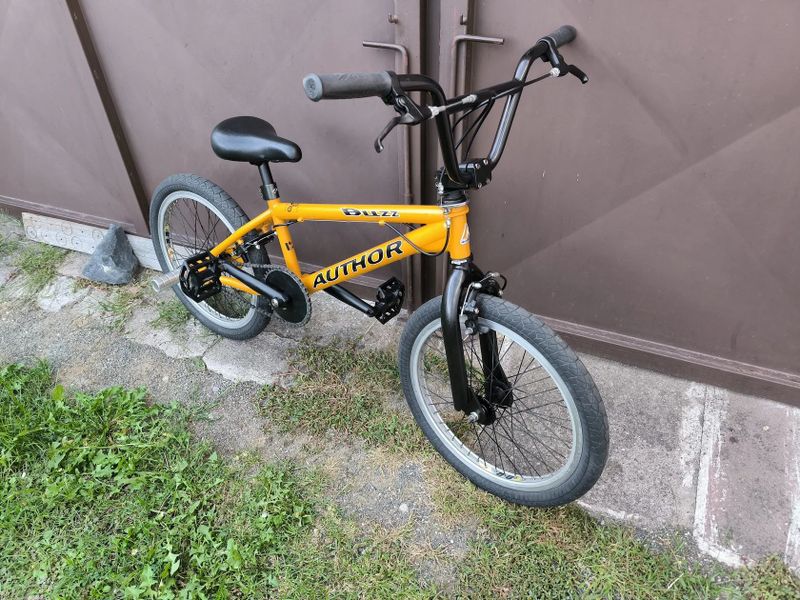 Author Buzz BMX