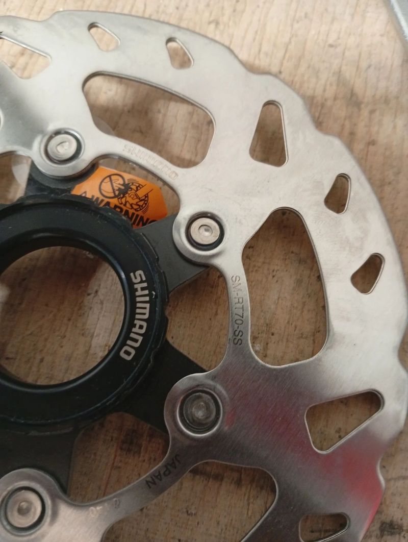 Kotouče Shimano SM-RT70SS 