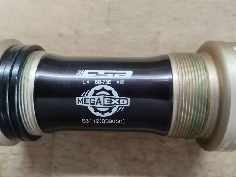 Nové středové složení FSA MegaExo BB-9050 24mm