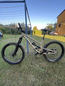 Commencal Clash