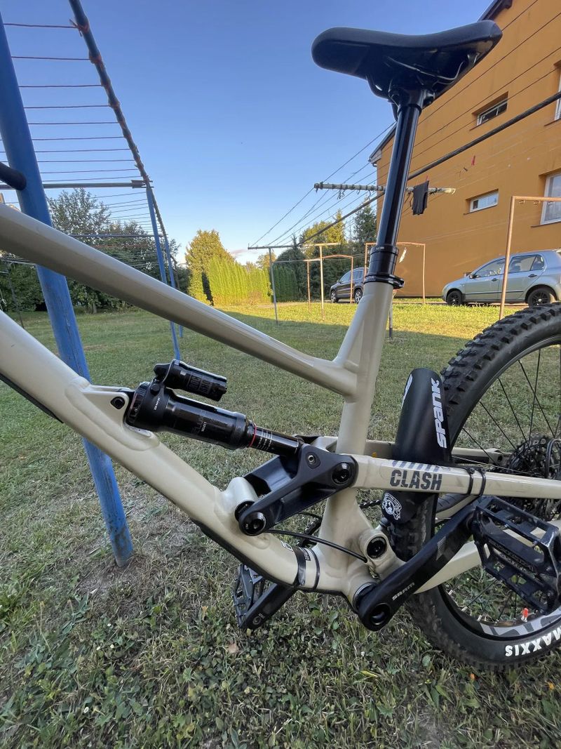 Commencal Clash
