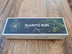 Suunto RUN all black (textilní pásek)