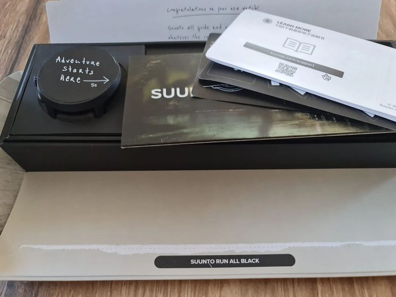 Suunto RUN all black (textilní pásek)