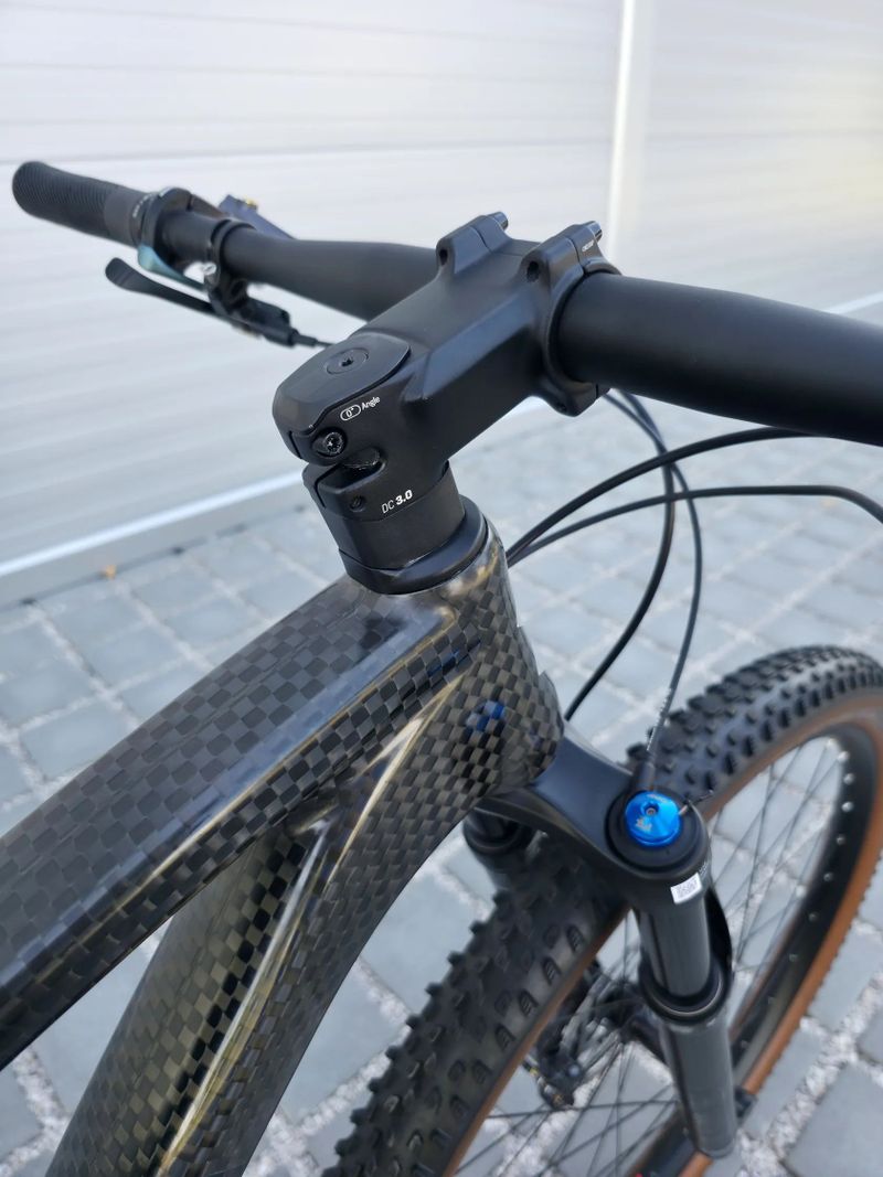 Horské kolo Leonardi Factory Racing DARKLITE Carbon 29″