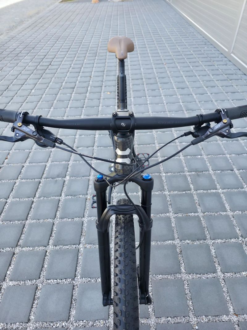Horské kolo Leonardi Factory Racing DARKLITE Carbon 29″