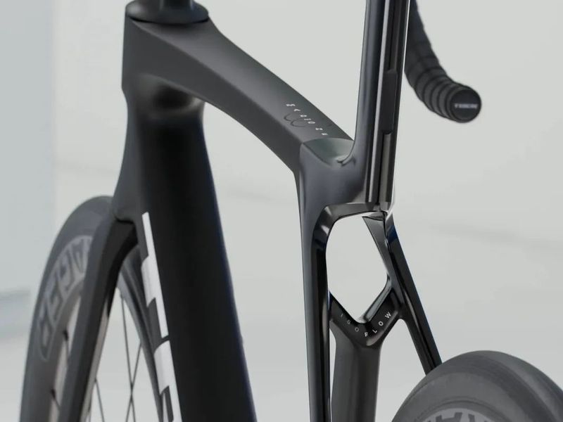 Trek Madone SL 6 AXS Gen 8, vel. M, L a XL, nové kolo