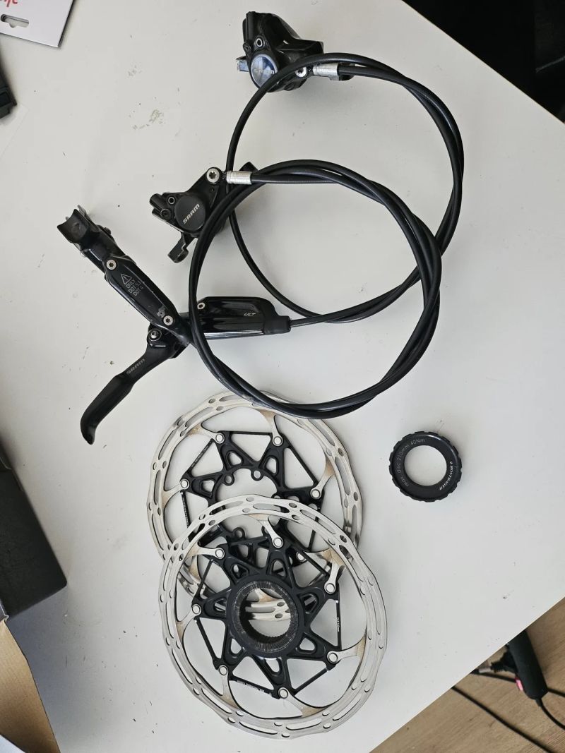 SRAM Level ULTIMATE